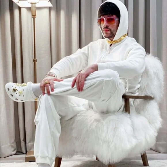 Bad Bunny Crocs Mens Size 4 - Picture 2 of 7